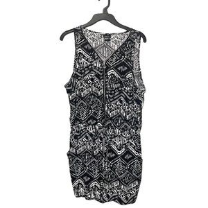 Rue 21 Black And White Romper. Junior Size X-Large Sleeveless Aztec Print..
